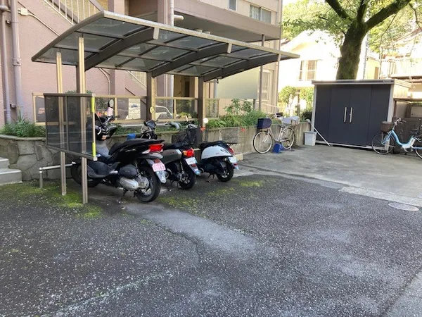 バイク置き場