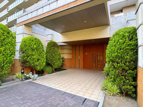 プレセダンヒルズ南大沢 エントランス プレセダンヒルズ南大沢 エントランス