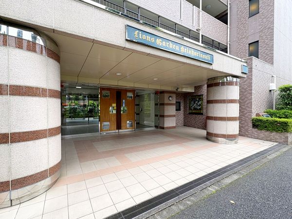 ライオンズガーデン京王堀之内 エントランス エントランス