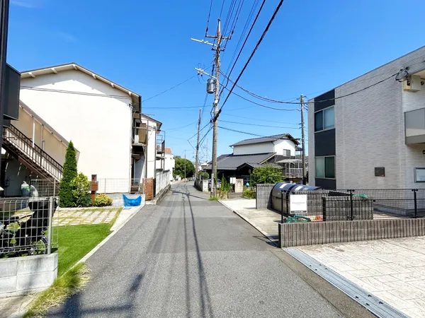 北側前面道路