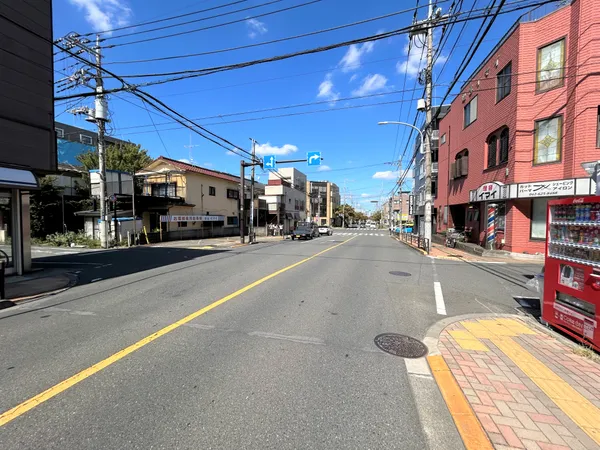 前面道路、周辺の街並み