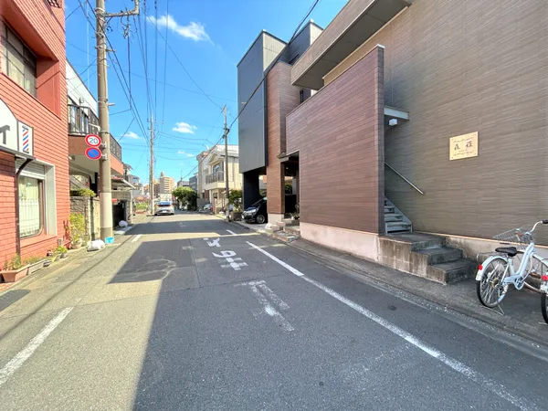 前面道路、周辺の街並み