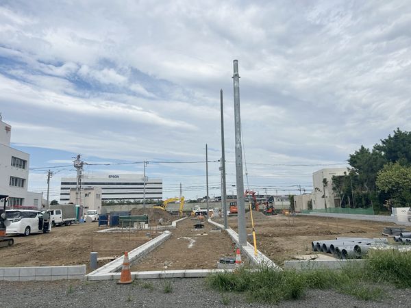 前面道路含む外観