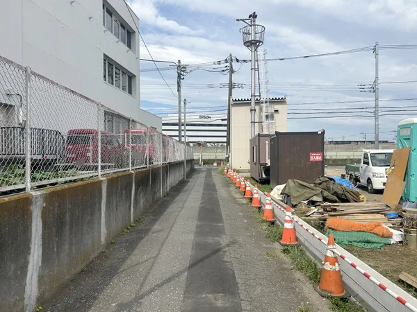 西側通路