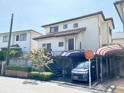 多摩市聖ヶ丘2丁目 古家付土地 前面道路含む外観