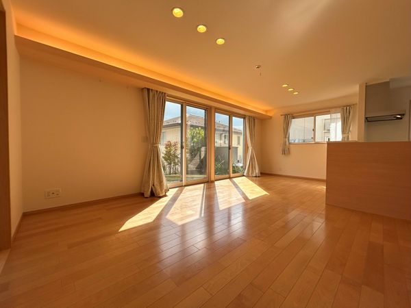 八王子市堀之内 戸建 リビング