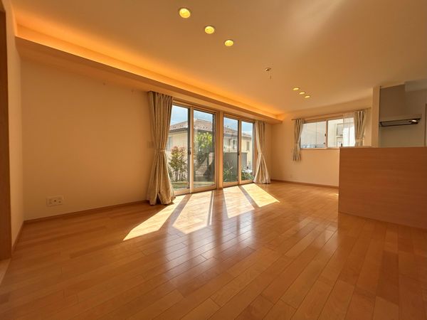 八王子市堀之内 戸建 リビング