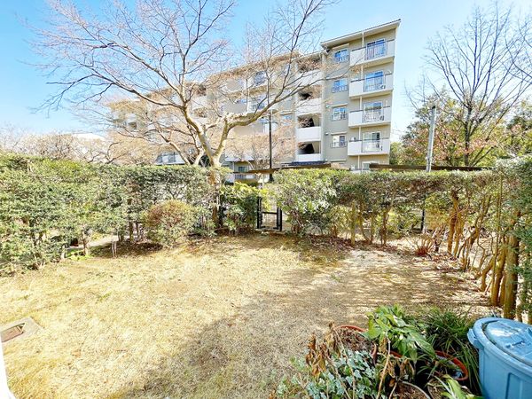 エステート聖ヶ丘2 2-23-1号棟 庭 庭