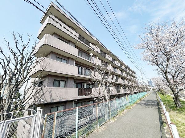 ファミール聖蹟桜ヶ丘グランデージ 外観