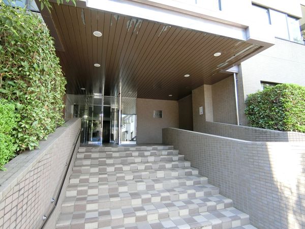 多摩・永山ガーデンハウス エントランス 多摩・永山ガーデンハウス エントランス