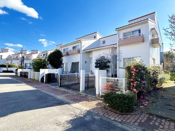 多摩ニュータウングリーンコープ落合団地 6-6-11号棟 外観 多摩ニュータウングリーンコープ落合団地 6-6-11号棟 外観