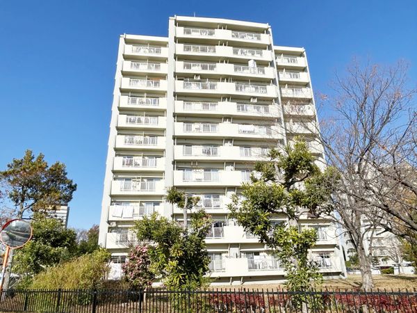 多摩ニュータウン落合団地 3-4-4号棟 外観 多摩ニュータウン落合団地 3-4-4号棟 外観