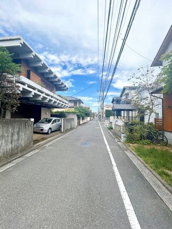 前面道路含む外観