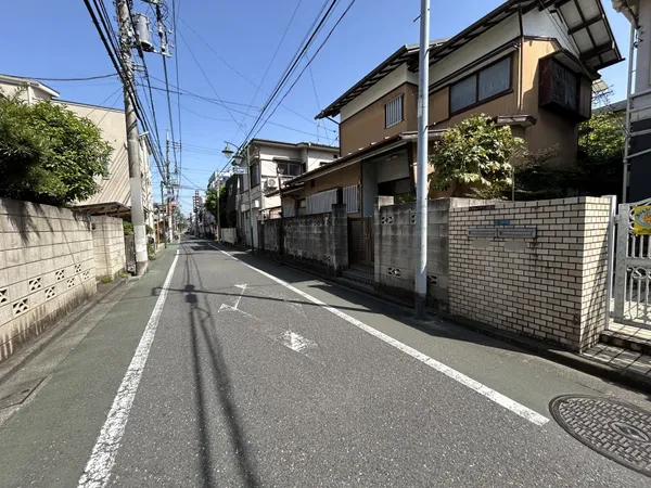 井の頭恩賜公園まで徒歩２分、自然と生活が共生する緑豊かな住宅街