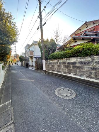 前面道路含む外観