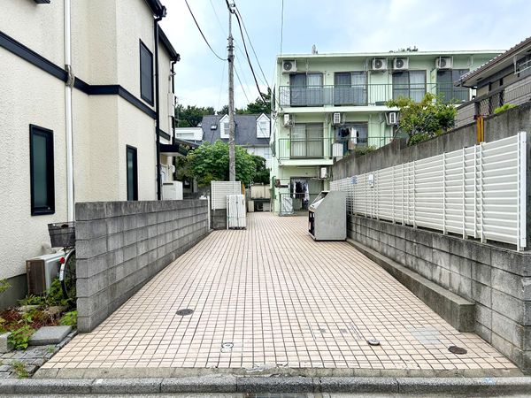 武蔵野市吉祥寺北町3丁目 前面道路含む外観 武蔵野市吉祥寺北町3丁目 前面道路含む外観