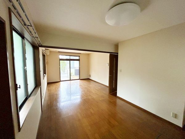 三鷹市新川5丁目 戸建 リビング