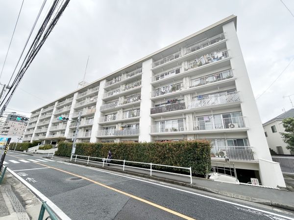 三鷹ナショナルコート 外観
