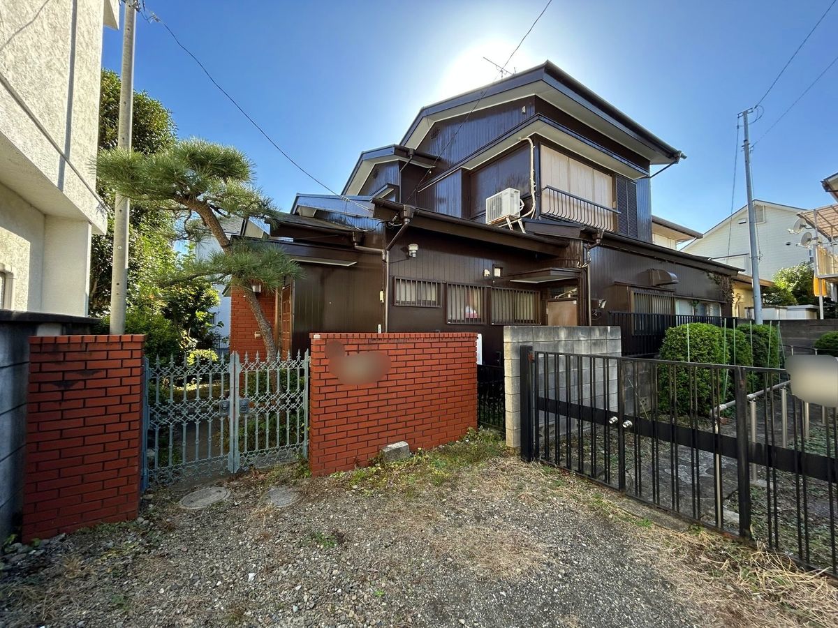 前面道路含む外観