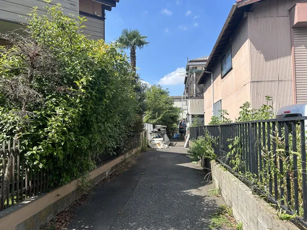 東側通路