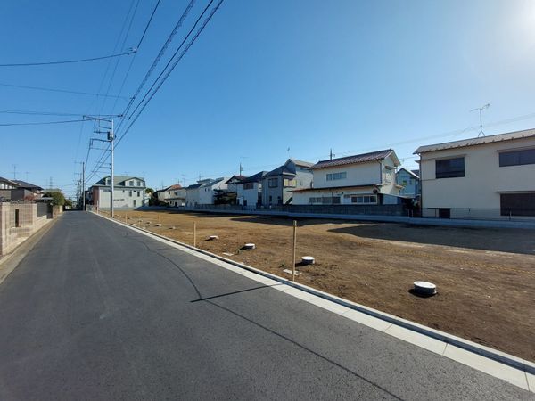 国分寺市富士本1丁目 11区画 前面道路含む外観