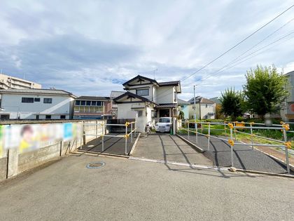 国立市北3丁目 前面道路含む外観