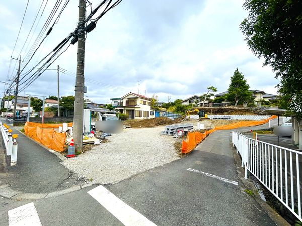 国立市谷保 土地 5号地 前面道路含む外観 国立市谷保 土地 5号地 前面道路含む外観