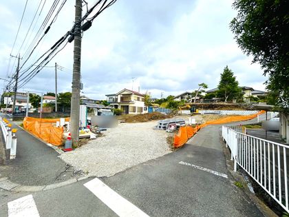 国立市谷保 土地 5号地 前面道路含む外観