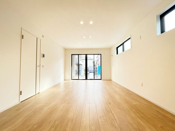 国分寺市戸倉3丁目 1号棟 リビング