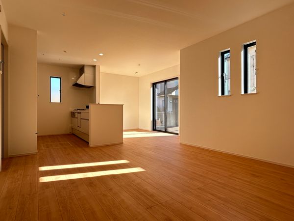 立川市若葉町2丁目 E号棟 リビング