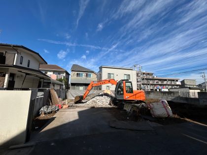 国分寺市光町3丁目 1号棟 前面道路含む外観