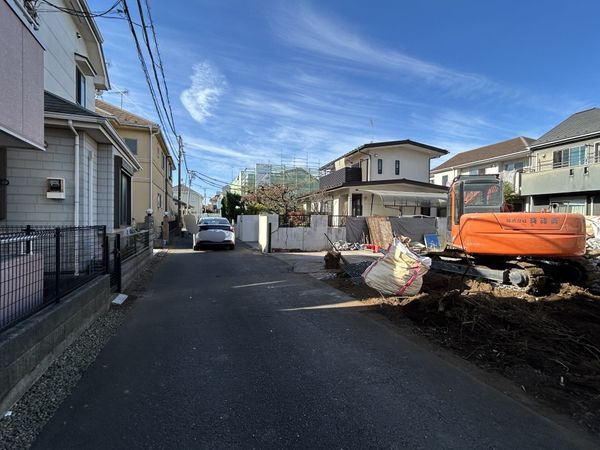 国分寺市光町3丁目 1号棟 前面道路含む外観 前面道路含む外観