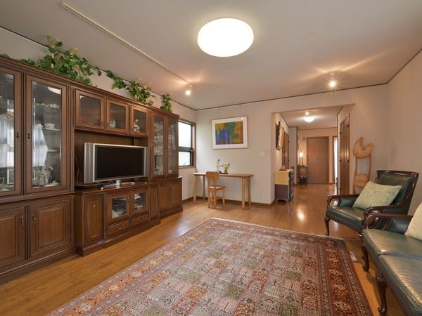 国立市北1丁目 戸建 リビング