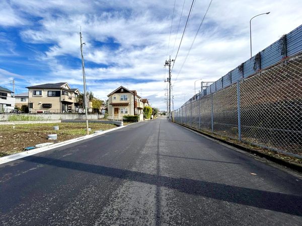 国立市泉3丁目 G号棟 前面道路含む外観 国立市泉3丁目 G号棟 前面道路含む外観