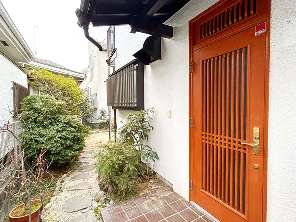 国分寺市並木町2丁目 戸建 玄関