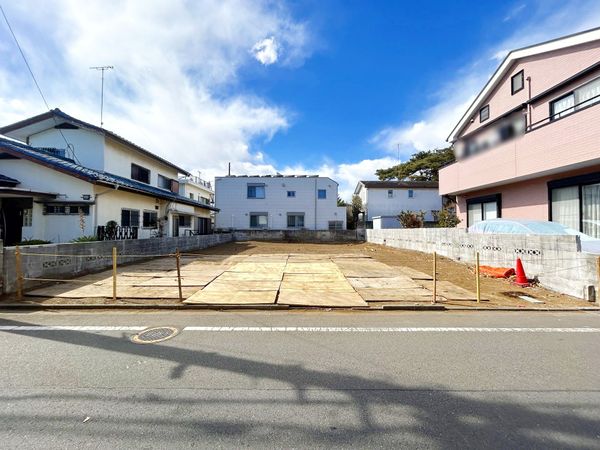 国立市西1丁目 B号棟 前面道路含む外観 国立市西1丁目 B号棟 前面道路含む外観