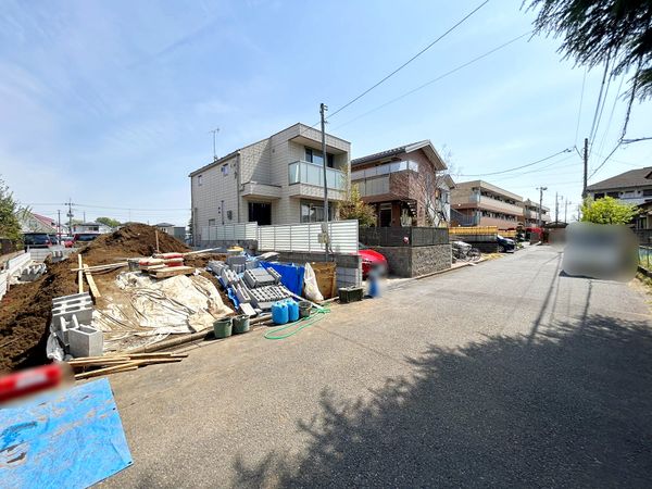 国立市青柳1丁目 1号棟 前面道路含む外観