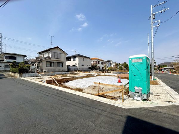 国分寺市富士本3丁目 1号棟 前面道路含む外観 国分寺市富士本3丁目 1号棟 前面道路含む外観