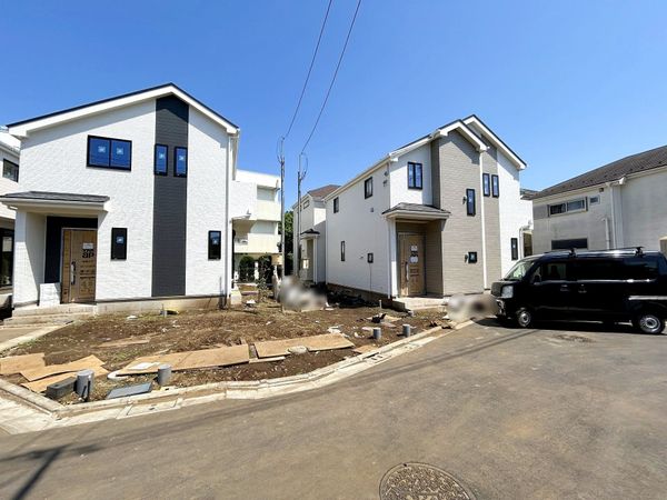 国立市青柳1丁目 F号棟 前面道路含む外観 国立市青柳1丁目 F号棟 前面道路含む外観