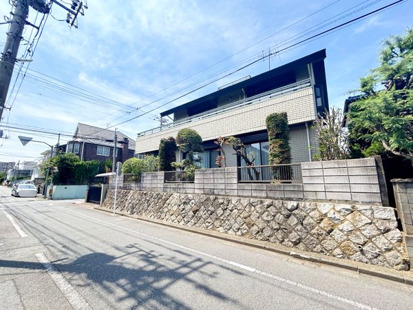前面道路含む外観