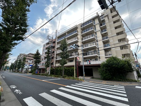 レアシス国立大学通り 外観