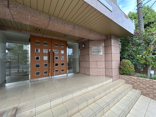 ベルジュール国立谷保Ⅱ エントランス