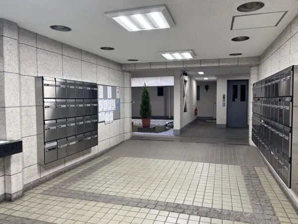 エントランス内