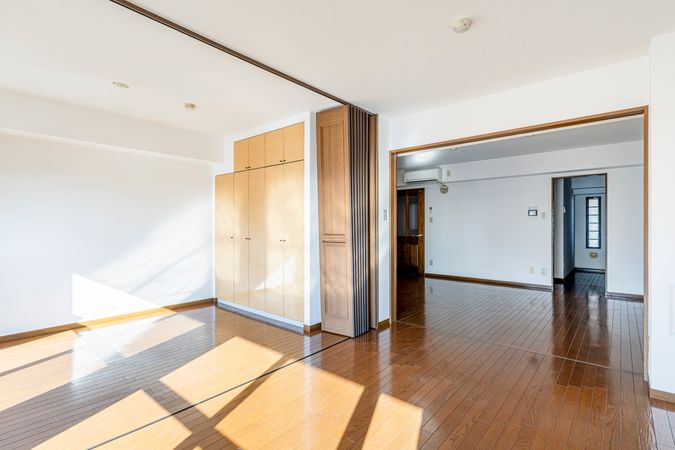 アレックス国立 室内