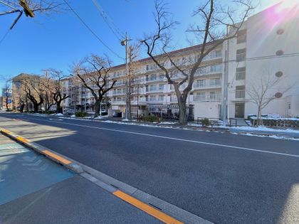 グリーンコーポ国立 駐車場