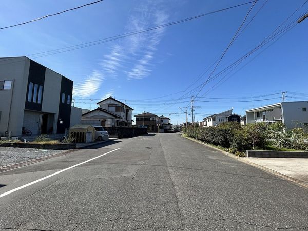 行田市矢場2丁目 土地 前面道路含む外観 行田市矢場2丁目 土地 前面道路含む外観