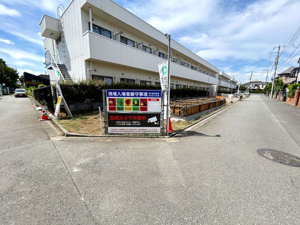 小平市上水南町3丁目 新築戸建 B号棟 前面道路含む外観 小平市上水南町3丁目 新築戸建 B号棟 前面道路含む外観