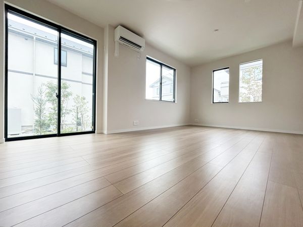 小金井市前原町1丁目 新築戸建 13号棟 リビング リビング