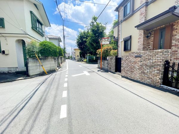 小金井市貫井南町4丁目 戸建 前面道路含む外観 小金井市貫井南町4丁目 戸建 前面道路含む外観