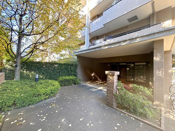 ヴィラージュ・ヴェール 9番館 エントランス